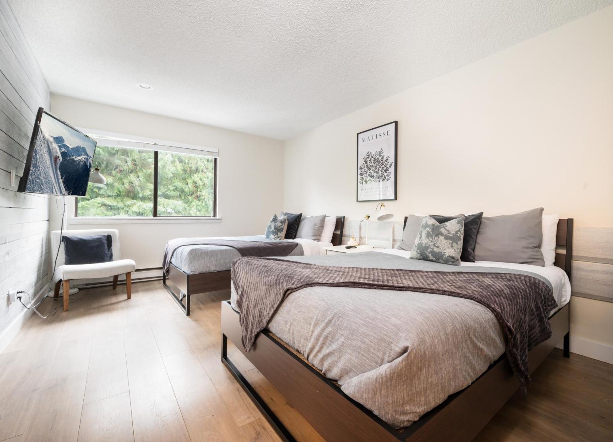 Creekside Oasis 4 Beds Pool And Hot Tub Apartment Whistler Exterior photo